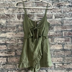 Seek the label tie front,linen,adjustable straps, back zipper& skirt look/shorts